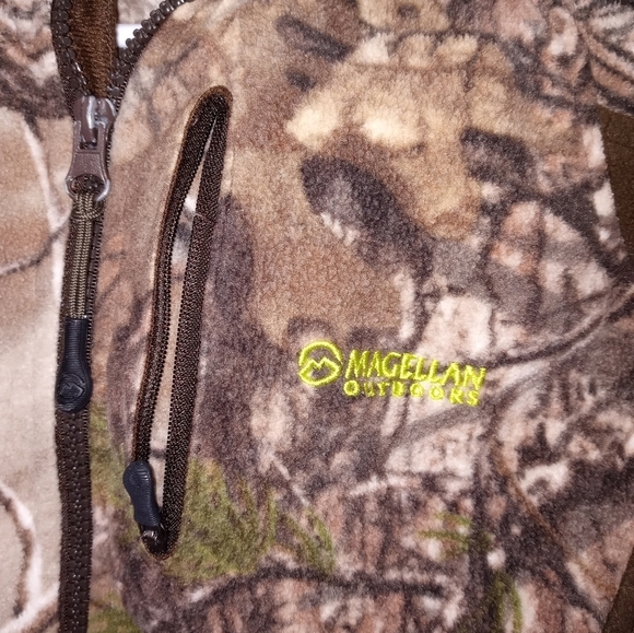 Magellan outdoors boy's full zip brown camouflage fleece jacket w pockets Small - Picture 3 of 9